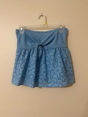 Gorgeous SHEIN Tube Top Eyelet Flower Design Women’s size S/M perfect condition